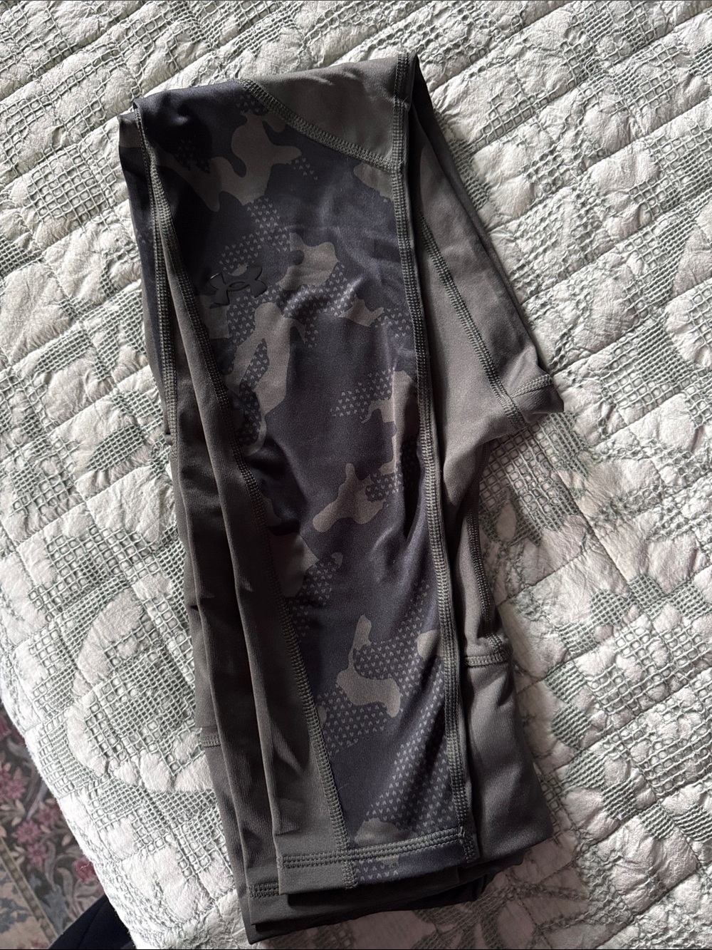 Under Armour Women's Grey Camo Leggings